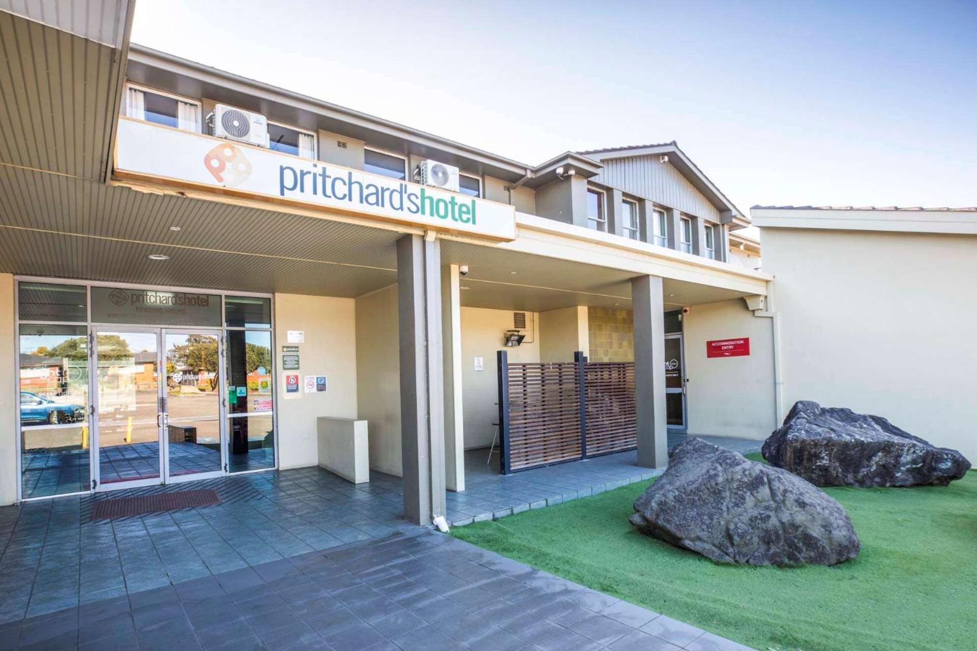 Nightcap At Pritchards Hotel Mount Pritchard Exterior photo